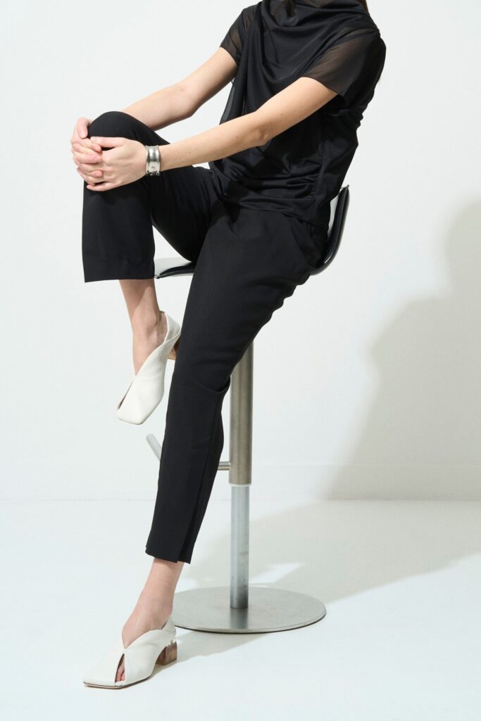 残りわずか /  SIDE SLIT TAPERED GURKHA PANTS - seven dot (01)