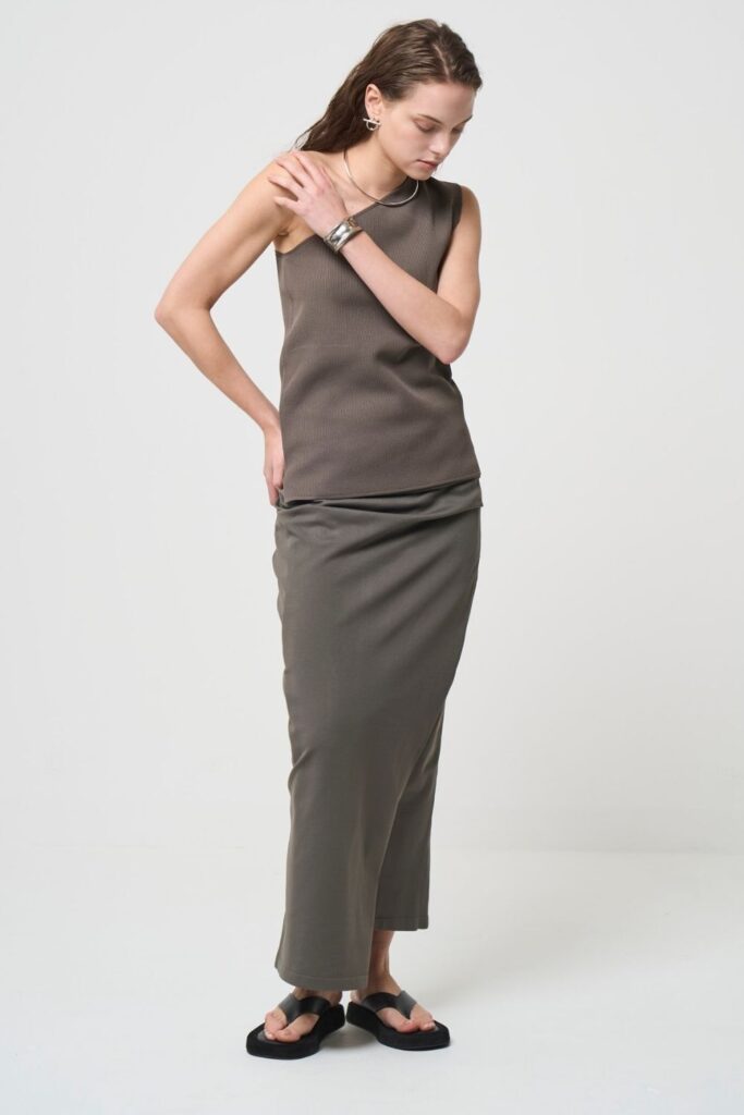 残りわずか Smooth Gather Knit Skirt - TAUPE - seven dot (01)