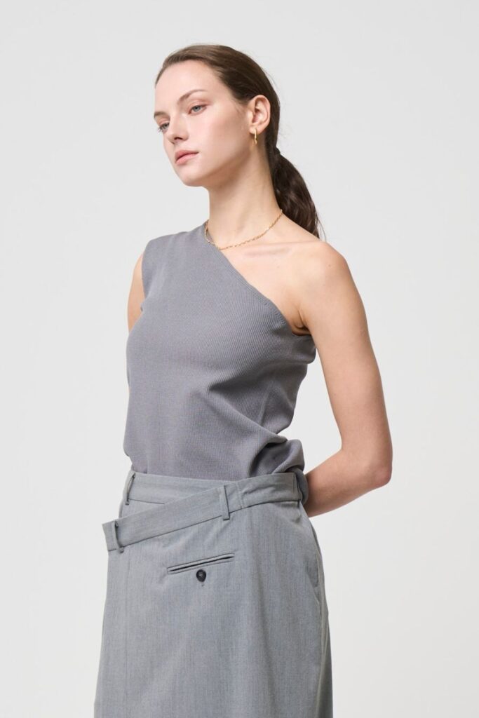 Minimal Shoulder Cutsew - GRAY - seven dot (01)