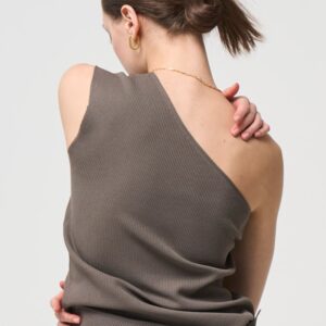 Minimal Shoulder Cutsew - SAND BEIGE - seven dot (01)