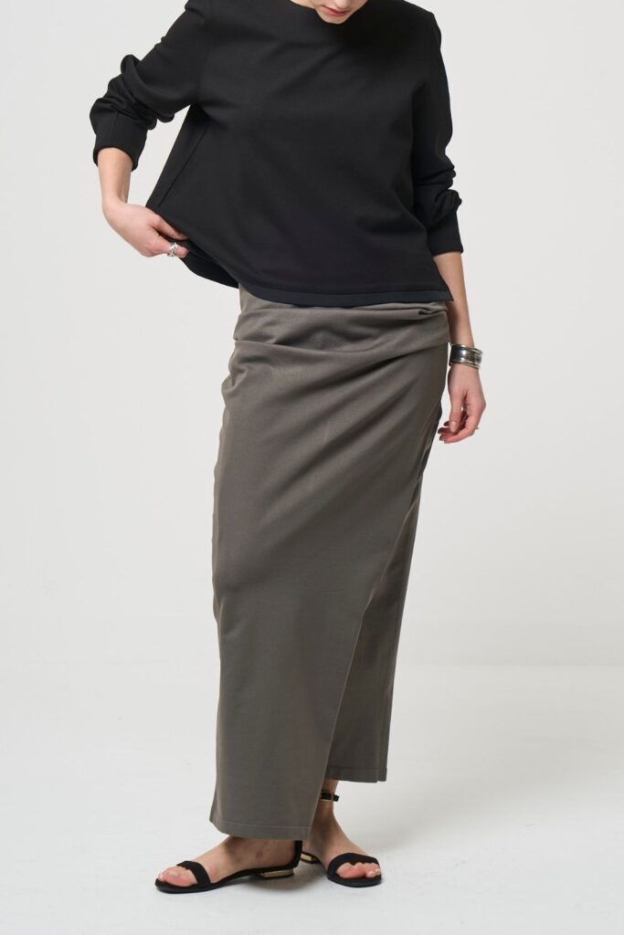 残りわずか Smooth Gather Knit Skirt - TAUPE - seven dot (03)